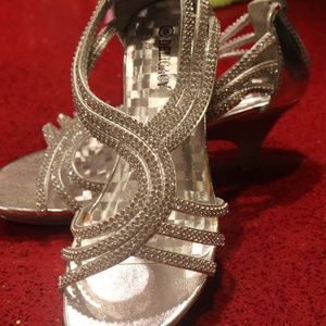 Womens Dress/Pageant Silver Bling Sandals New SZ 8